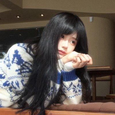 拿针的女孩